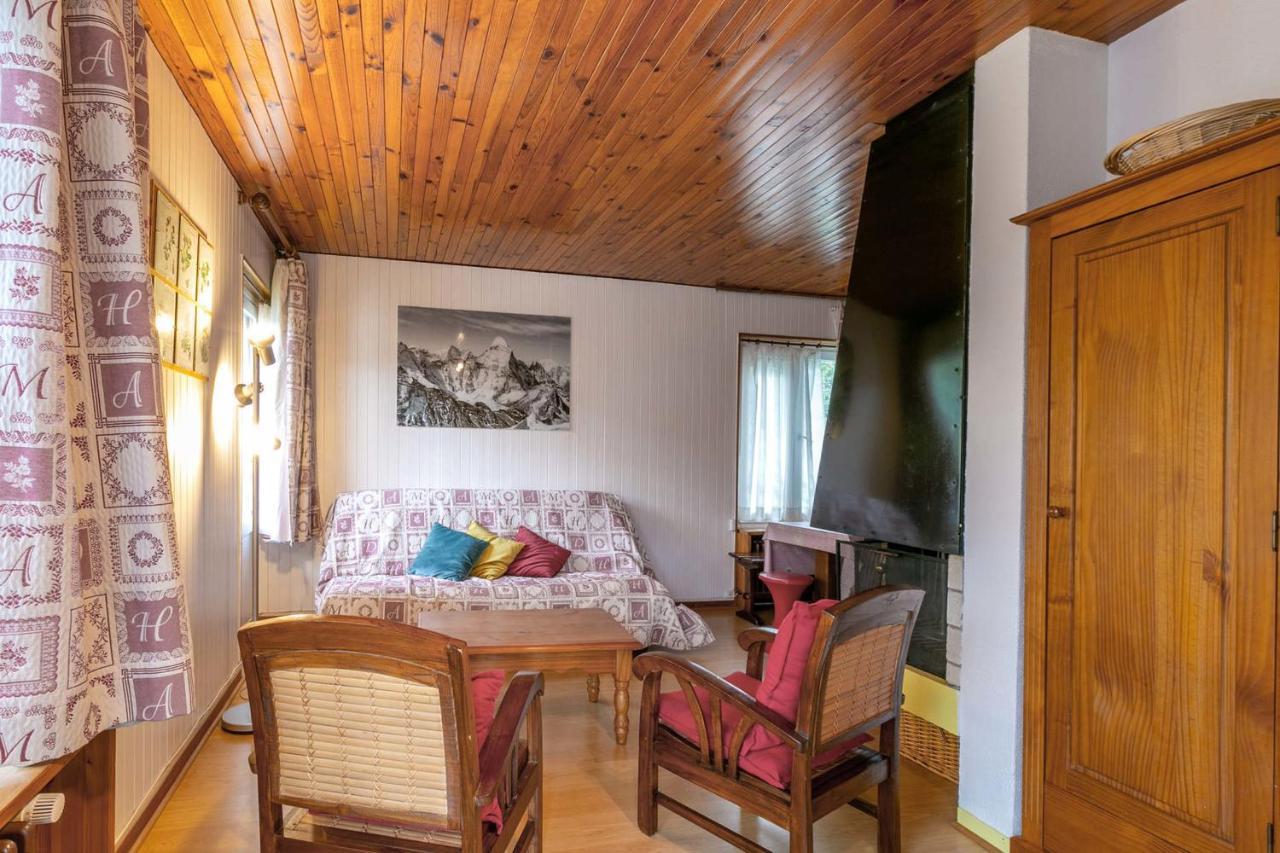 Village Center With Balcony View And Parking La Clusaz Exterior foto